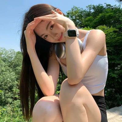 红衣小女孩